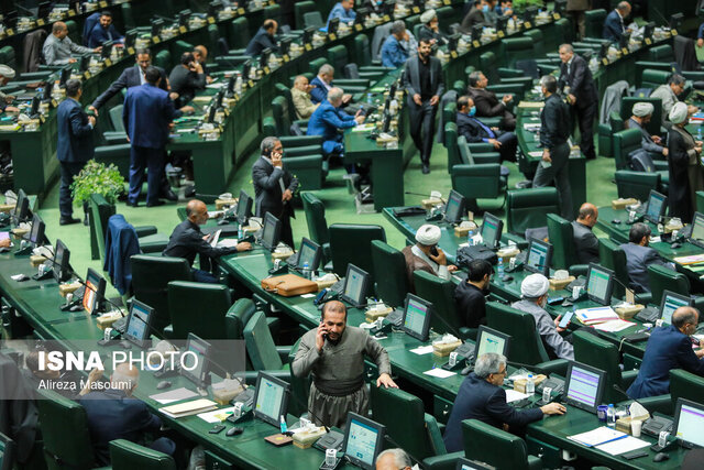 موافقت مجلس با مسکوت ماندن لایحه تشکیل وزارت بازرگانی موافقت مجلس با مسکوت ماندن لایحه تشکیل وزارت بازرگانی
