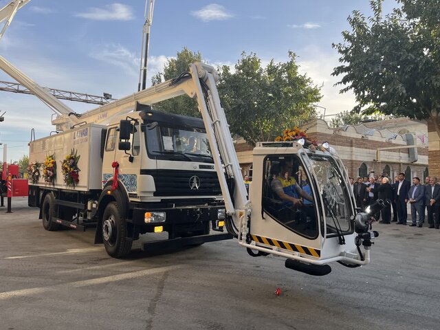 رونمایی از اولین دستگاه ضد یخ پاش هواپیما تولید داخل در اراک