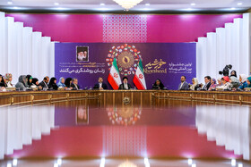 نشست شرکت کنندگان در جشنواره بینالمللی رسانه (خورشید) با رییس جمهور