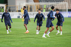 تمرین تیم فوتبال الهلال عربستان پیش از دیدار با نساجی
