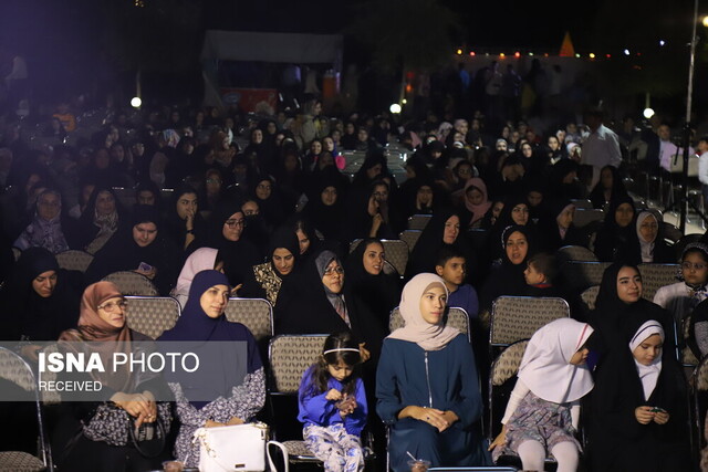 جشن میلاد پیامبر مهربانی‌ها با حضور دانشجویان بین‌الملل دانشگاه یزد