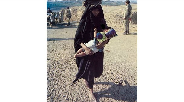 آوارگان جنگ- عکاس: محمود فرنود یک روز جنگی به روایت شاهد عینی