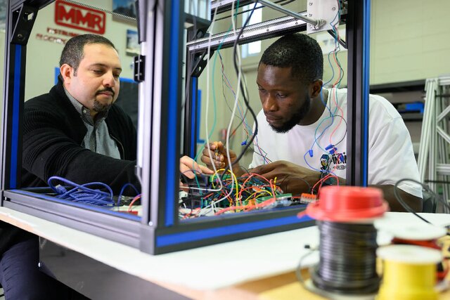 مردم میتوانند شاهد زندگی روی ماه و مریخ باشند