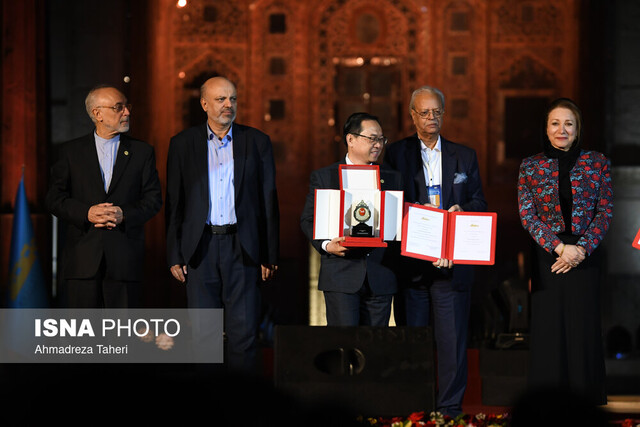 در شب اعطای جایزه مصطفی چه گذشت؟