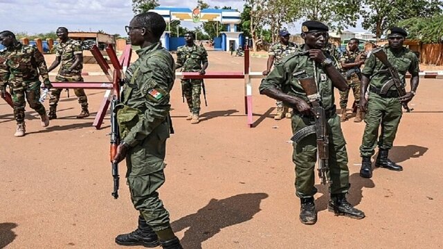 نیروهای ارتش نیجر «اکوواس» از لغو تحریمها علیه نیجر خبر داد