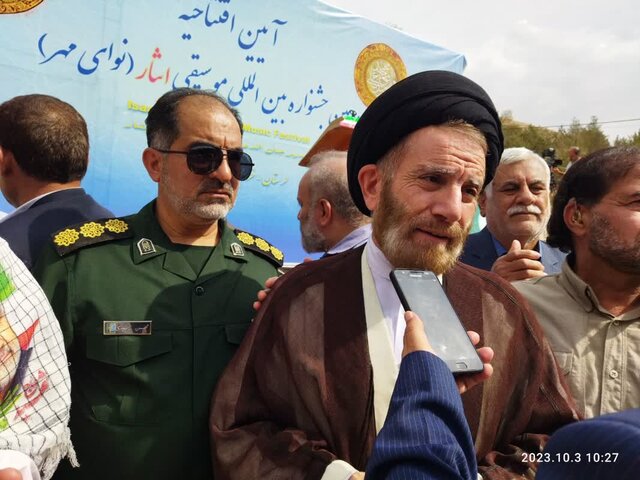 هنر، ابزار ماندگاری پیامهای انقلابی هنر، ابزار ماندگاری پیامهای انقلابی