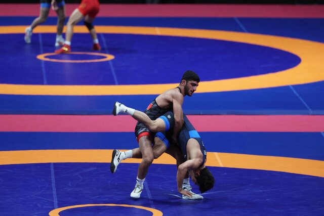 دانیال سهرابی کولاک دانیال سهرابی با شکست قاطع قهرمان سابق جهان/ علیزاده هم به نیمه نهایی رسید