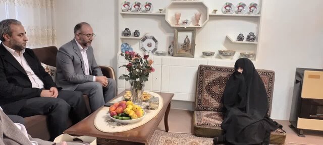 دیدار رئیس سازمان جهاددانشگاهی آذربایجانشرقی با خانواده شهید «علیرضا رضوانجو»