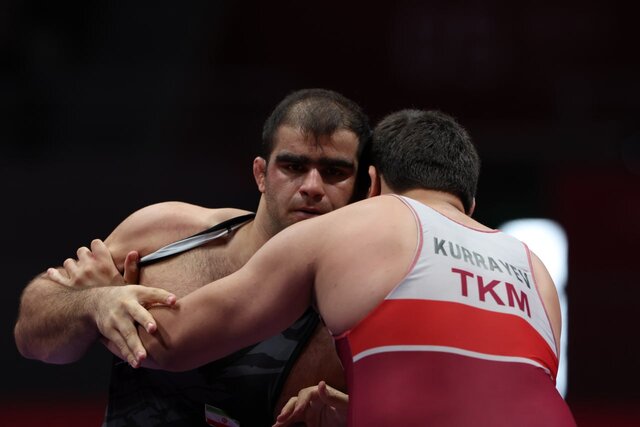 عکس تزیینی است میرزازاده، کاویانینژاد و سهرابی در فرودگاه اهواز چه گفتند؟