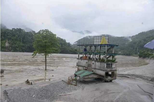 سیل در ایالت سیکیم هند - اکتبر ۲۰۲۳/ عکس: آسوشیتدپرس سیل در شمال شرق هند، خسارات گسترده برجای گذاشت