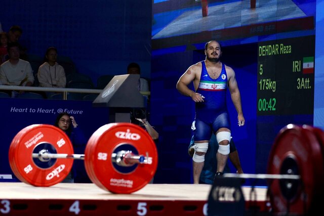 وزنه‌بردار ایران: همه را حیرت‌زده می‌کنم/ سهمیه المپیک نگیرم گردن خودم است