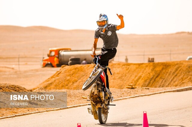 پایان رقابت موتور کراس استان یزد در پیست اردکان