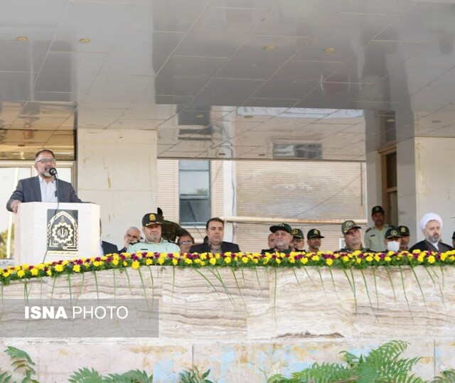 برگزاری صبحگاه مشترک نیروهای مسلح در خرمآباد+عکس