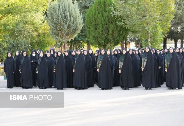 برگزاری صبحگاه مشترک نیروهای مسلح در خرم‎آباد+عکس