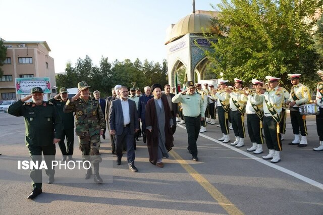 برگزاری صبحگاه مشترک نیروهای مسلح در خرم‎آباد+عکس