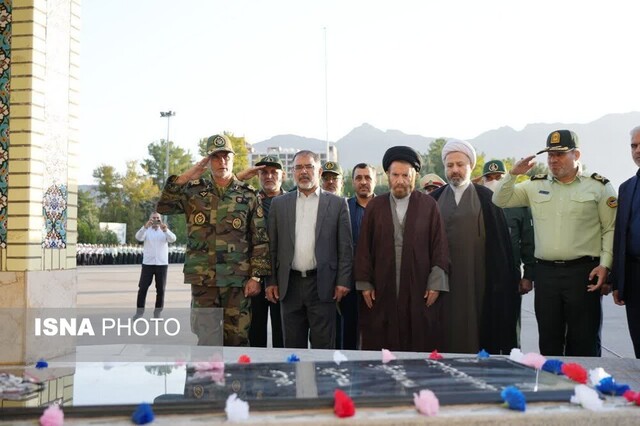 برگزاری صبحگاه مشترک نیروهای مسلح در خرمآباد+عکس