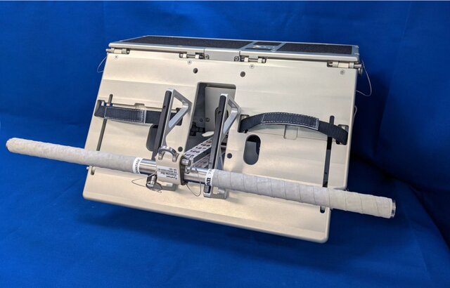 فضانوردان در سفر به ماه چگونه فعالیتهای روزانه خود را انجام میدهند؟