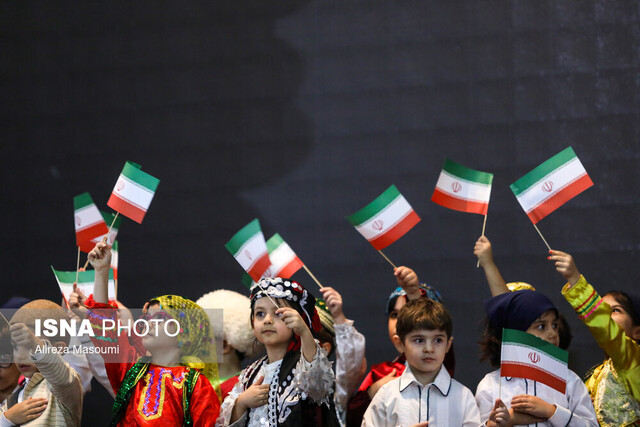 عکس آرشیوی است. «جشن غنچهها» برگزار شد/ ثبتنام بیش از ۷۰۰ هزار نوآموز در مقطع پیشدبستانی