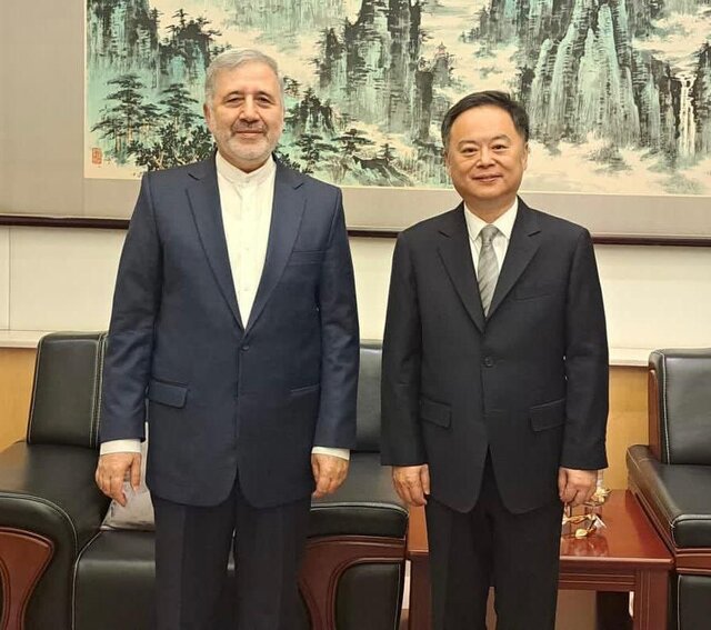 میزبانی سفیر چین در ریاض از سفیر ایران با غذاهای چینی