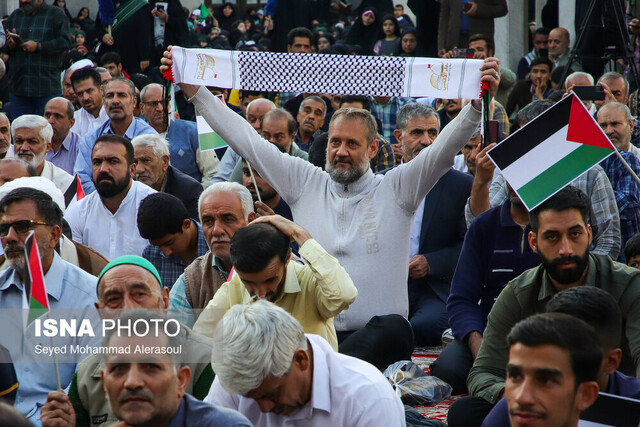 عکس آرشیوی است راهپیمایی محکومیت حمله تروریستی کرمان؛ فردا پس از نماز جمعه از بابالجواد حرم مطهر رضوی