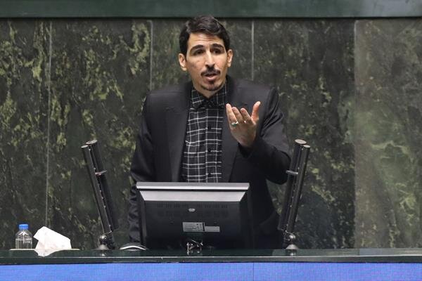 شریعتی: اخباری از خیانت پشت پرده برخی کشورهای منطقه به گوش میرسد شریعتی: اخباری از خیانت پشت پرده برخی کشورهای منطقه به گوش میرسد