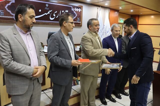 تجلیل استاندار سمنان از کاپیتان تیم ملی واترپلو و سرمربی تیم ملی کوراش