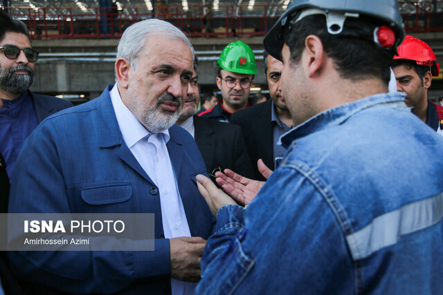 عکس تزئینی است وزیر صمت: نساجی، صنعتی که نیازمند توسعه همه جانبه است