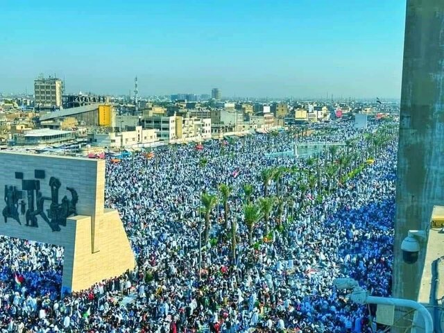 تجمع هزاران عراقی در میدان التحریر بغداد در حمایت از فلسطین