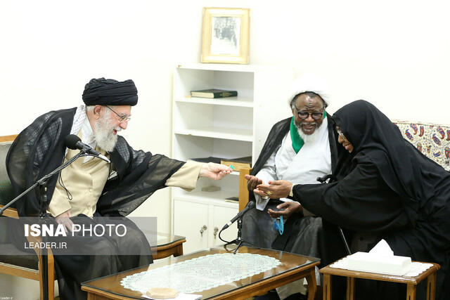 هدایای رهبر انقلاب به شیخ زکزاکی و همسرش چه بود؟