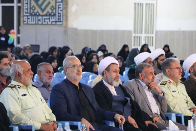 انقلاب اسلامی جبهه حاکمیت دین بر همه مکاتب خودساخته بشری است