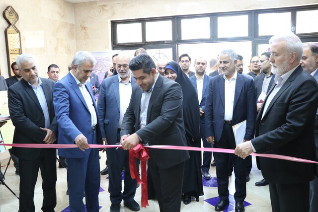 نمایشگاه «مهر تا مهر» در شیراز برپا شد
