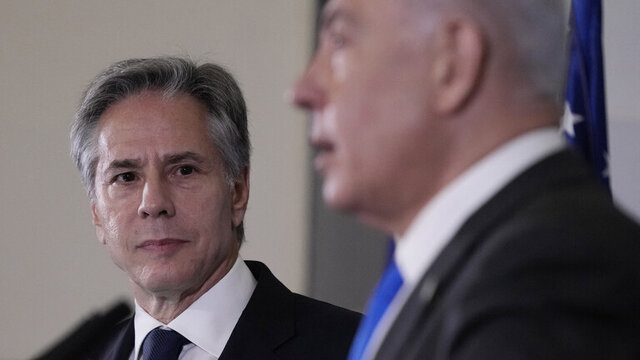 بنیامین نتانیاهو، نخستوزیر رژیم صهیونیستی و آنتونی بلینکن، وزیر خارجه آمریکا تلاش تلآویو برای راضی کردن آمریکا در آستانه سفر بلینکن