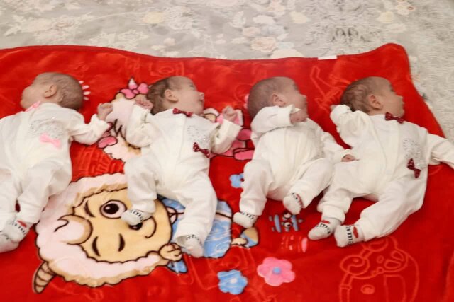 ارسال هدایای مقام معظم رهبری برای چهار قلوهای یاسوجی