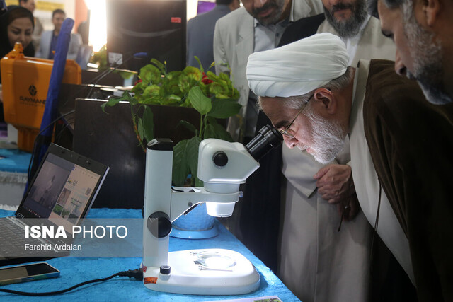 نمایشگاه دستاوردهای فناورانه جهاددانشگاهی کردستان