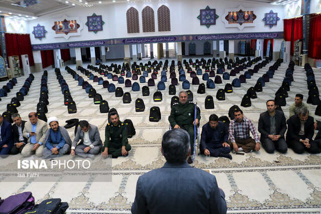 اهدای ۵۰۰۰ بسته ملزومات آموزشی به دانش آموزان تحت حمایت کمیته امداد کهگیلویه و بویراحمد