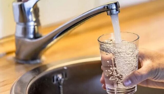 آیا نوشیدن آب بیشتر همیشه گزینه سالمی است؟ آیا نوشیدن آب بیشتر همیشه گزینه سالمی است؟