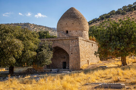 قبرستان باستانی روستای شهنشاه