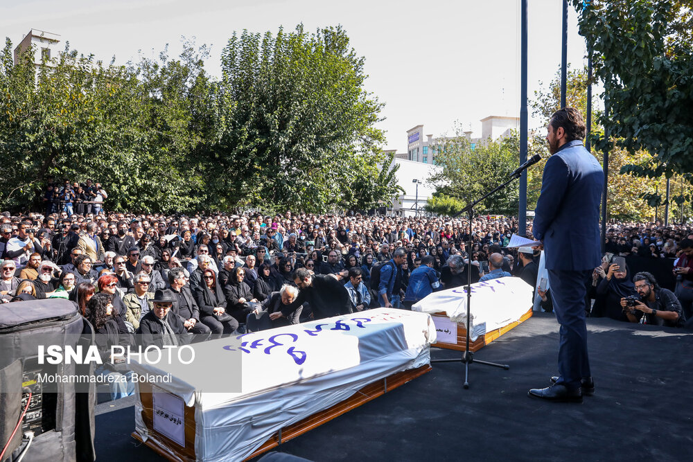 مراسم تشییع و خاکسپاری داریوش مهرجویی +عکس حاضران https://cdn.isna.ir/d/2023/10/18/4/62769343.jpg?ts=1697619994286