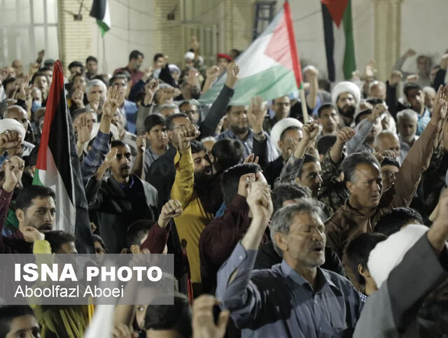 تجمع کودکان و مردم دارالولایه مهریز در حمایت از کودکان غزه