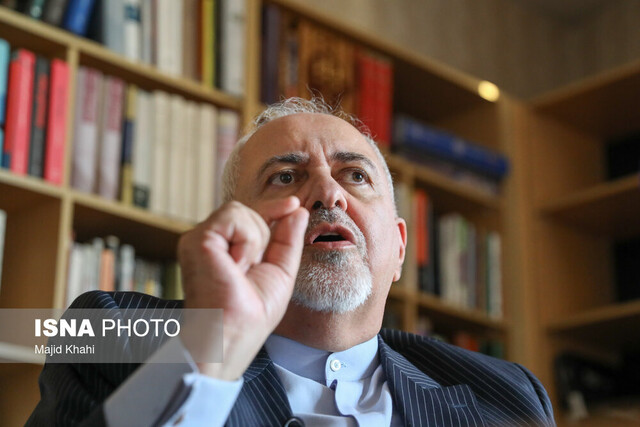 واکنش ظریف به انتقاد از نحوه چیدمان صندلیها در دیدارهای پزشکیان واکنش ظریف به انتقاد از نحوه چیدمان صندلیها در دیدارهای پزشکیان