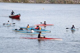 برگزاری مسابقات قایقرانی در حوضچه آرامش بندرانزلی