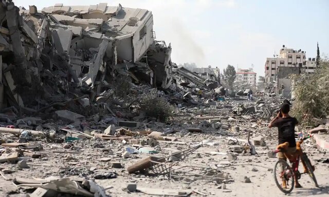 گاردین: غزه بمباران می‌شود و آتش خشم جهان عرب شعله‌ور است