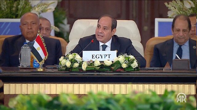 نشست «صلح» قاهره با محوریت فلسطین/ عباس: در سرزمین خود خواهیم ماند