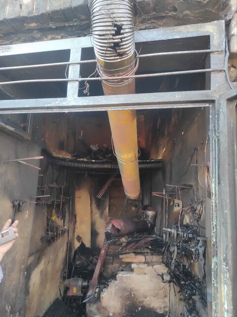 اطفاء حریق در راسته آهنفروشان همدان