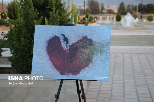 افتتاح نمایشگاه محصولات و عکس زرشک در بیرجند