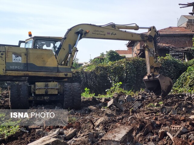 گذری بر «لب آب» و رودخانهای که دیگر زَر ندارد
