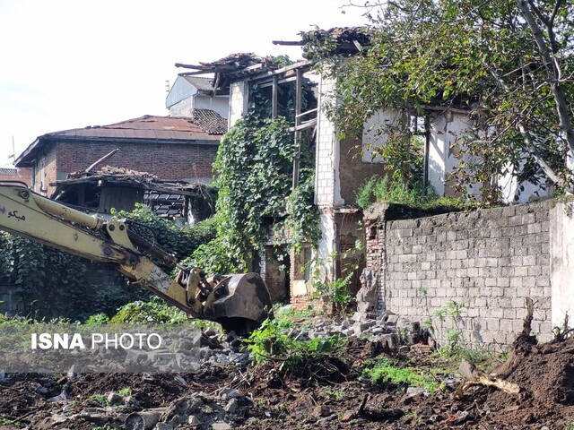 گذری بر «لب آب» و رودخانهای که دیگر زَر ندارد
