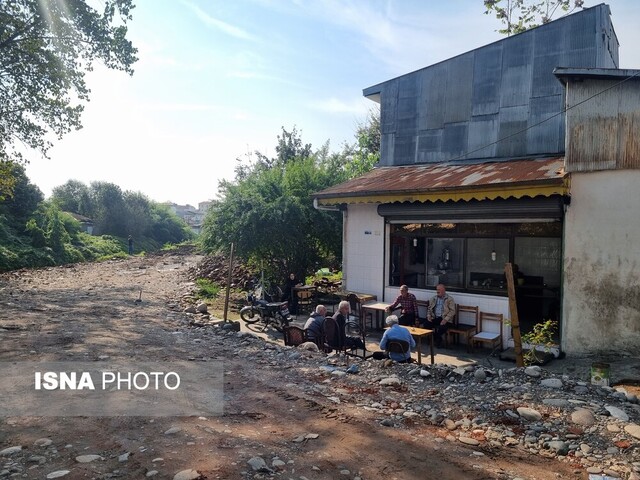 گذری بر «لب آب» و رودخانهای که دیگر زَر ندارد