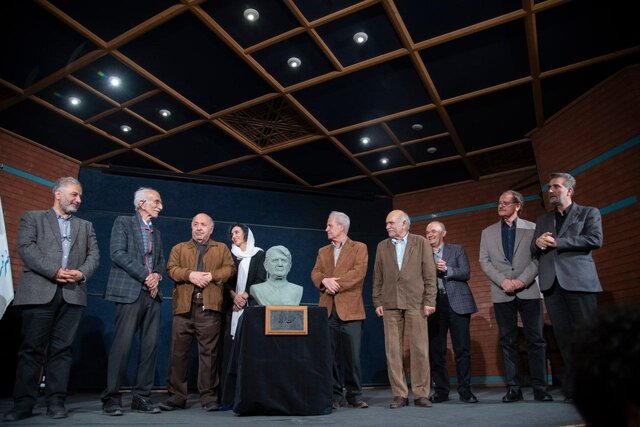 شکرخواه: شجریان از «مطرب» استاد ساخت!