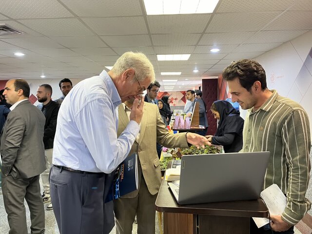 بازدید کاردار و هیات تجاری صربستان از پارک علم و فناوری استان مرکزی